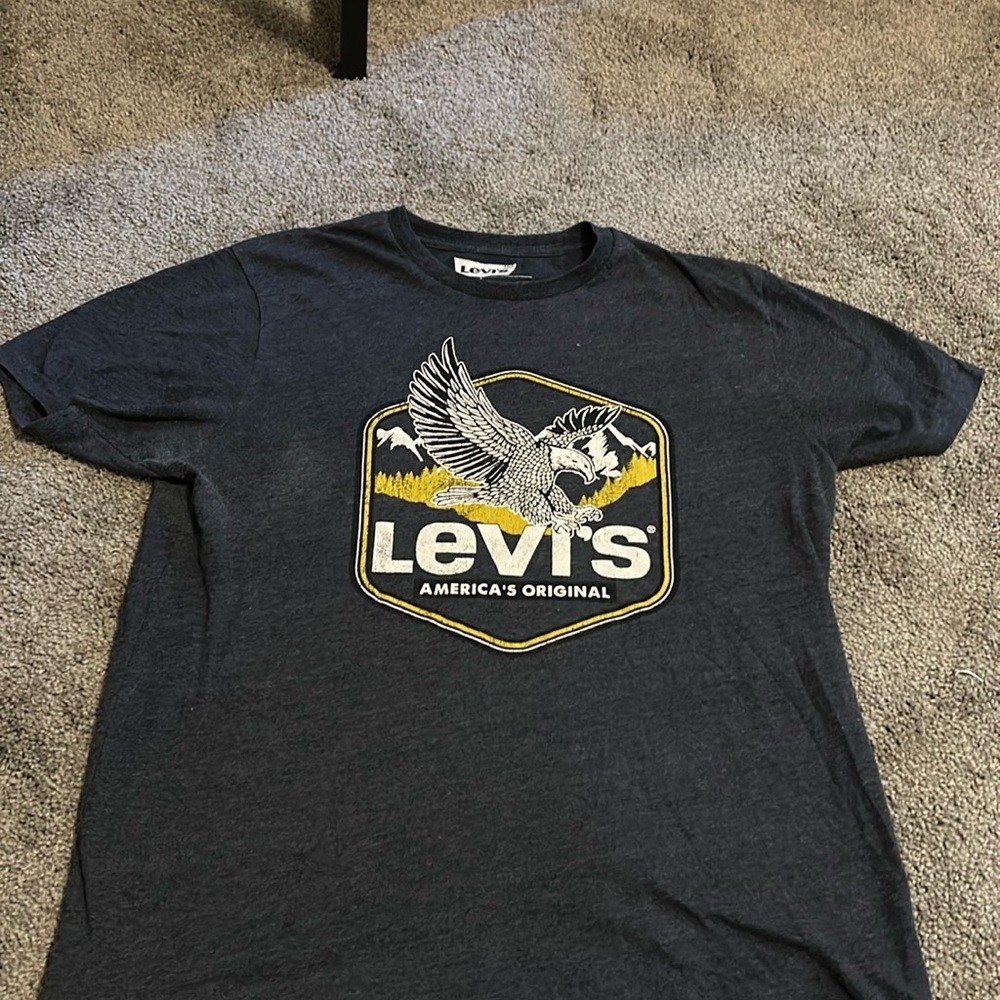 Levi’s short sleeve t-shirt size L